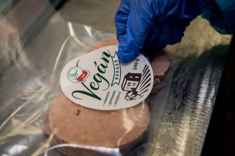 Évente megduplázódik a Pápai Hús húsmentes termékei iránti kereslet