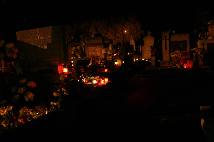 Halottainkra emlékeztünk