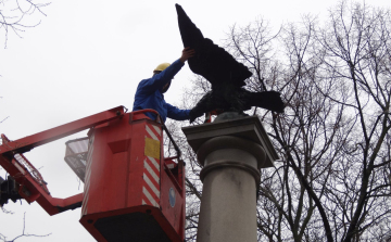 Mire készülnek a Március 15. téri Turul-szoborral?