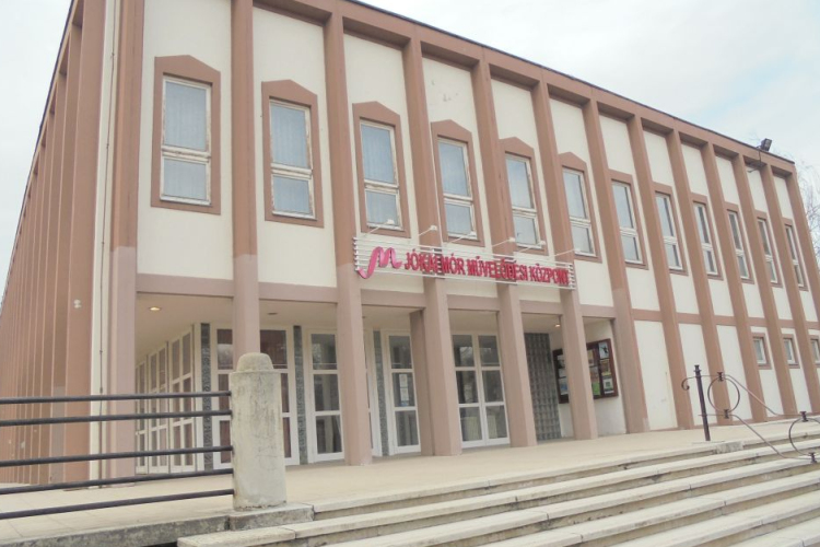 Elmaradnak az előadások, a színház részarányosan visszafizeti a bérletek árát