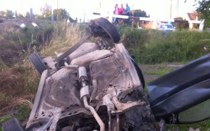 Mozdony és személyautó ütközött Pápán