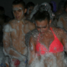 Éjszakai Fürdőzés a pápai Várkertfürdőben