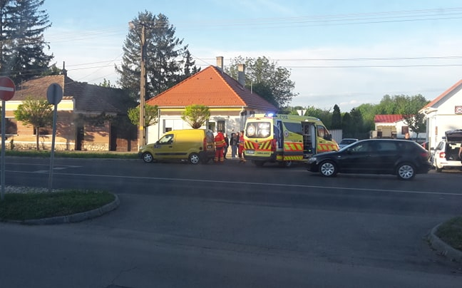 Elütöttek egy kerékpárost a Veszprémi úton