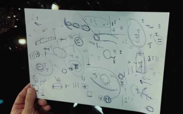 Biztonságpolitikai szakértő: Egy vezető elméje nem nyilvános adat