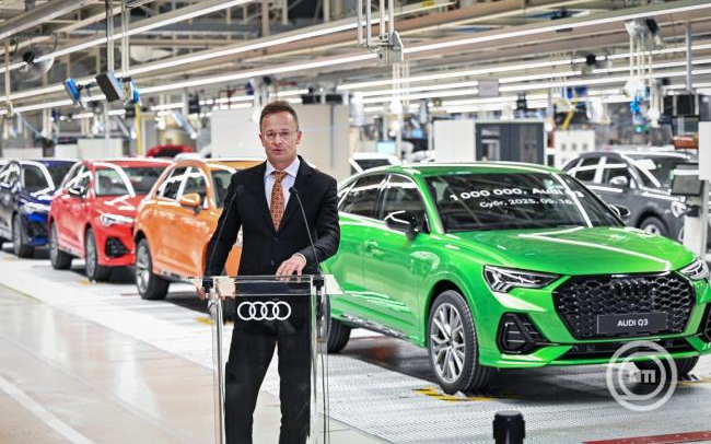 Szijjártó Péter: az Audi győri gyára folyamatosan növeli a termelését