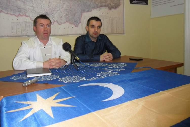 Ferenczi Gábor: Székely zászlót minden település önkormányzatára!