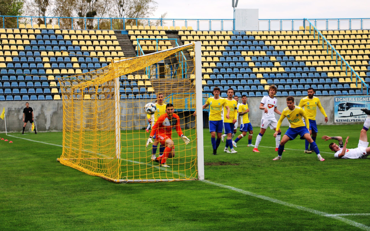 Egy pontot szerzett hazai pályán a kiesés elől menekülő Perutz FC