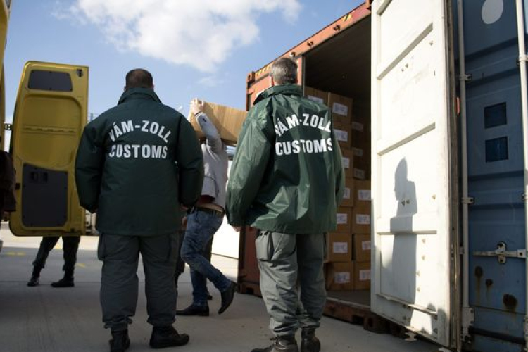 Traktorok adásvételével csaltak áfát