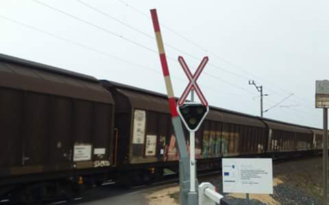 Figyelem: A csornai sorompó vacakol!