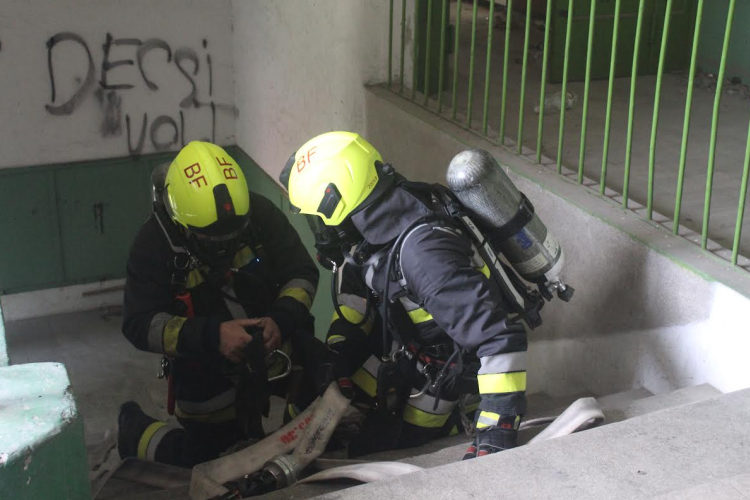 Jól teljesítettek a pápai lánglovagok a megyei tűzoltóversenyen