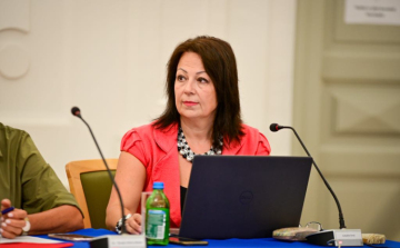 Áll a bál a Sportcentrumban, sorra mondanak fel az emberek!