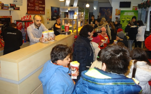 A Petőfi Mozi nyitva tart, de 90 főben maximalizálja a belépők számát