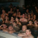 Éjszakai Fürdőzés a pápai Várkertfürdőben