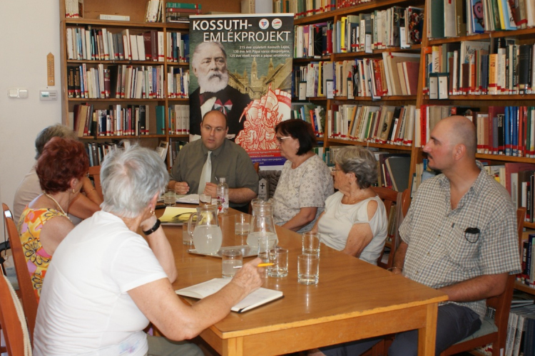 Zajló Kossuth-Emlékprojekt, őszi tervek - Munkaértekezleten vázolta a teendőket az 
