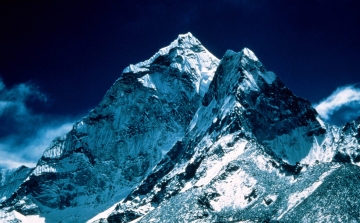 Jégmintákat vettek a Mount Everesten