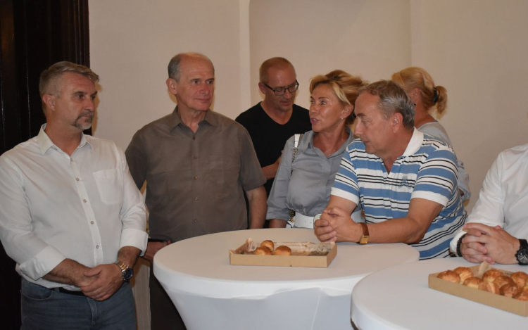 Ezer szavazattal kapott kevesebbet Áldozó Tamás, mint a Fidesz