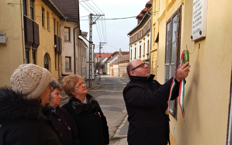 Petrovicsból 180 éve lett Petőfi Pápán 