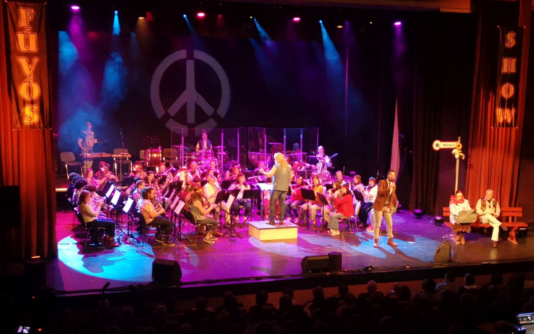 Let The Sunshine In - Fergeteges Újévi Koncert a Pápai Fúvósoktól!