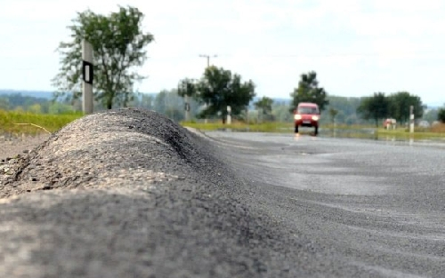 Töreki Milán: A magyar utak 60 százaléka rossz állapotú