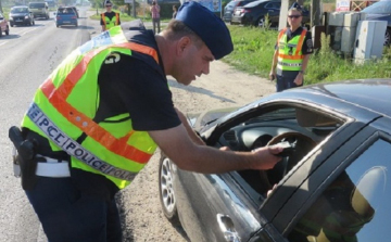 Megpróbált elfutni a rendőrök elől