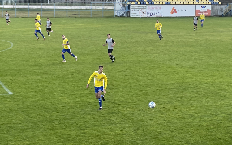 Perutz győzelem a megyei rangadón!