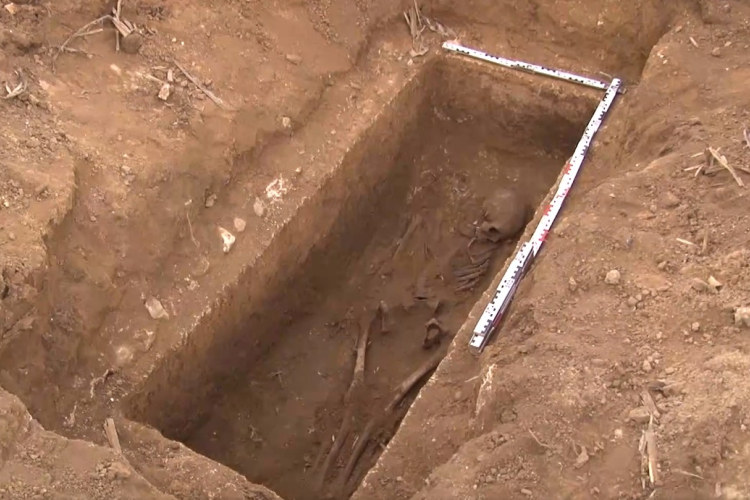 1700 éves szarkofágot találtak Lovászpatonánál