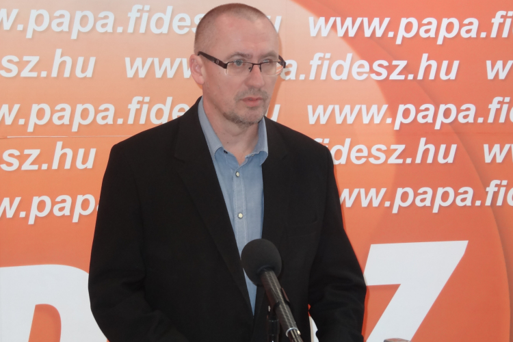 Fenyegetőzés, gyilkosságra való felhívás a közösségi oldalon