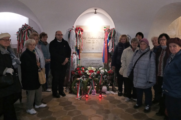 Főhajtás gróf Széchenyi István nyugvóhelyénél