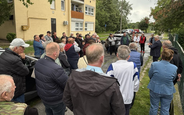 Lakossági fórumot tartott Grőber Attila a Vajdán