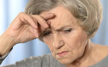 Egy idős nénit helyeztek biztonságba a rendőrök Pápán