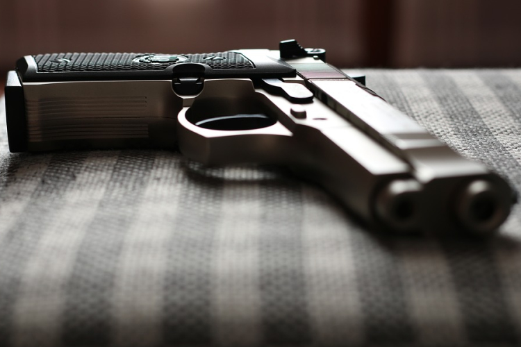 Fegyvereket foglaltak le Miskolcon