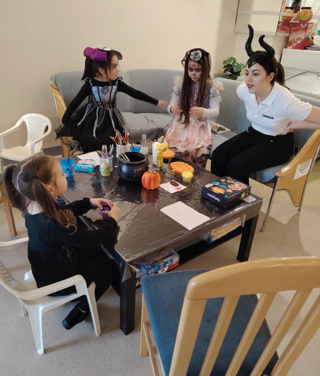 Szomszéd Kávézó és Rendezvényhelyszín - Pápa