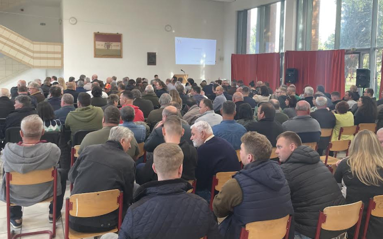 Gazdafórumot tartott Pápán az agrárminiszter!