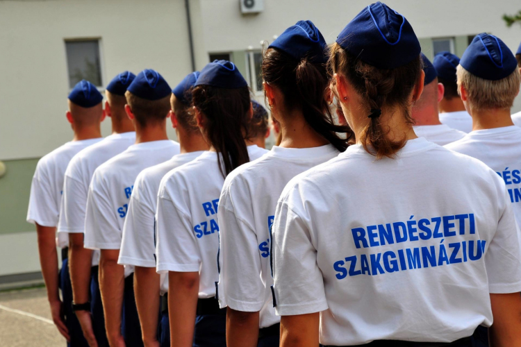 Meghosszabbított jelentkezés a rendészeti szakgimnáziumokba!