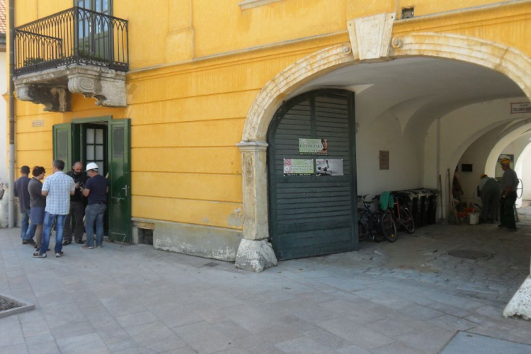 A játékfesztiválra elkészül a Fő téri nyilvános WC