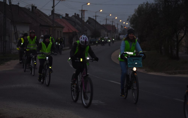 Biciklitúrával emlékeznek meg a közlekedési balesetek áldozatairól Pápán
