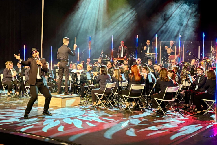 A nagy utazás! - Fantasztikus jubileumi koncerttel köszöntötték az új évet a pápai fúvósok