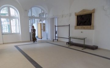 Hat tanterem már elkészült a Refiben