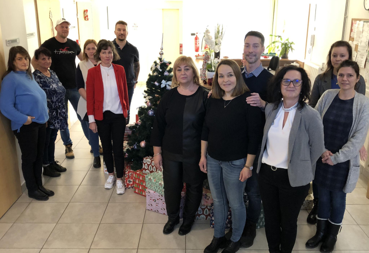 Minden várakozást felülmúlt a Pápai Polgárok cipősdoboz akciója