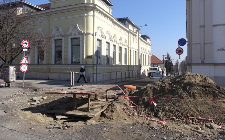 A tervezettnél tovább lesz lezárva a Szalmavári utca felső szakasza
