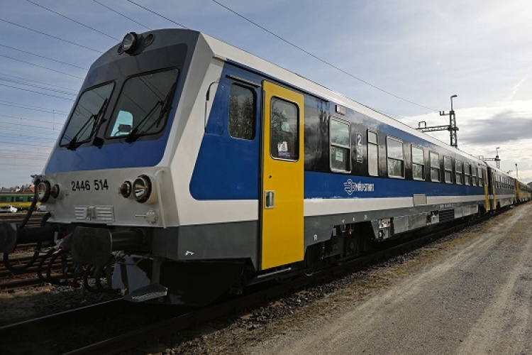 Jenbacher motorvonatok állnak forgalomba a Győr-Pápa-Celldömölk vonalon