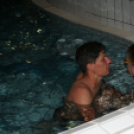 Éjszakai Fürdőzés a pápai Várkertfürdőben