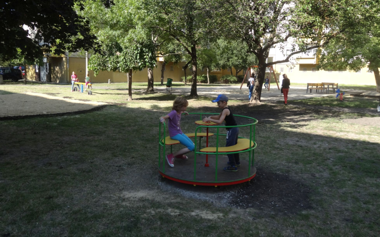 Átadták a megújult játszóteret a Bástyán