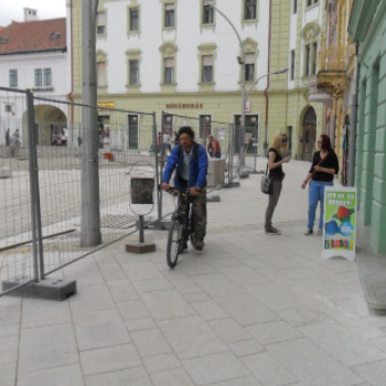 Alakul a pápai Fő tér