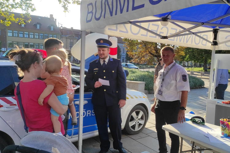 Bárki kipróbálhatta, milyen az enyhén ittas járművezetés, rendőrségi felügyelet mellett