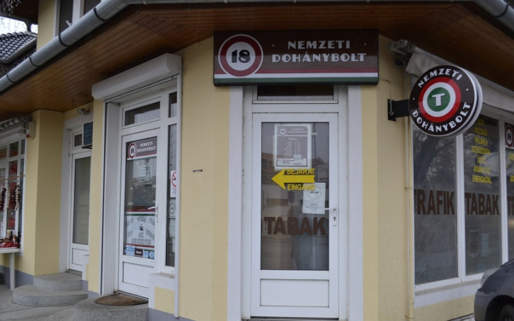 Kirabolt egy trafikot, hogy börtönbe mehessen a hideg elől