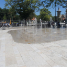 Utolsó simítások a pápai Fő téren