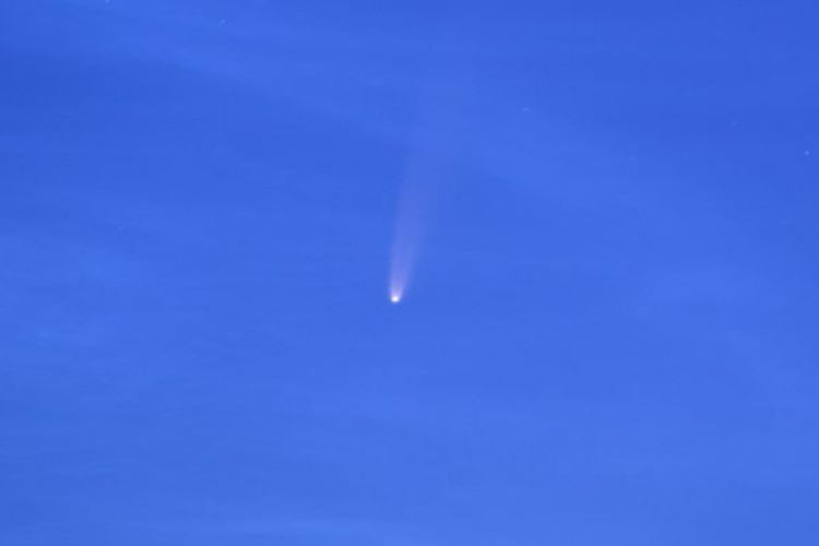 Pápáról is látható a NEOWISE üstökös!