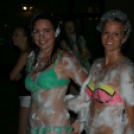 Éjszakai Fürdőzés a pápai Várkertfürdőben