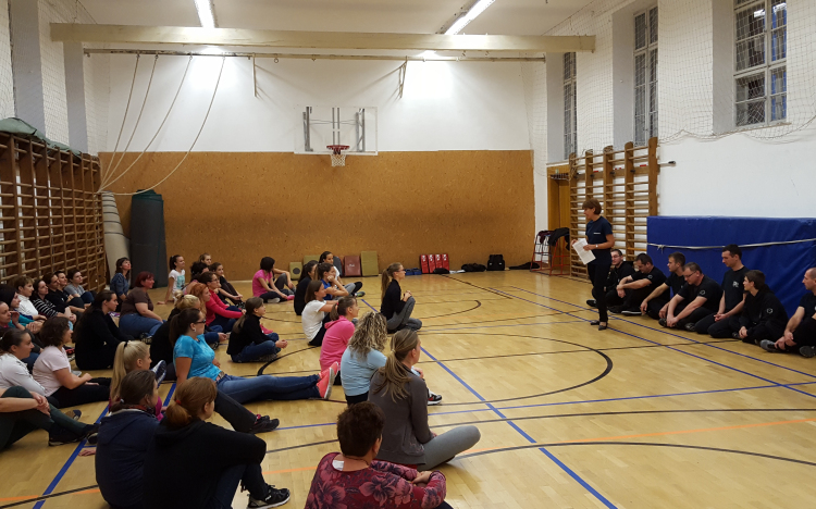 Ismét önvédelmi tanfolyam Pápán